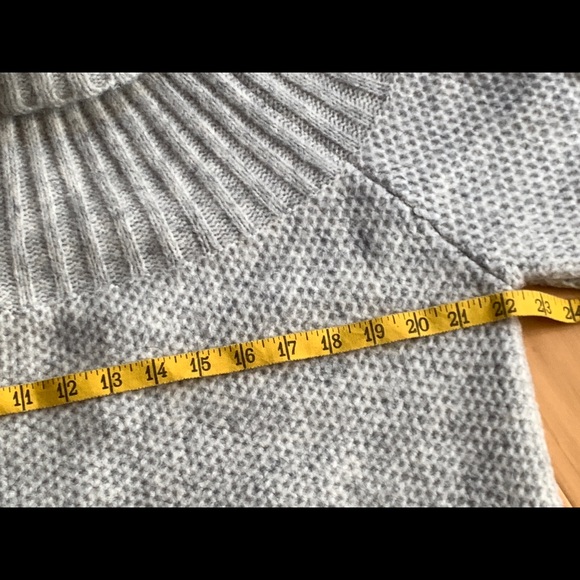 Super cozy gray Madewell Sweater - Picture 7 of 8